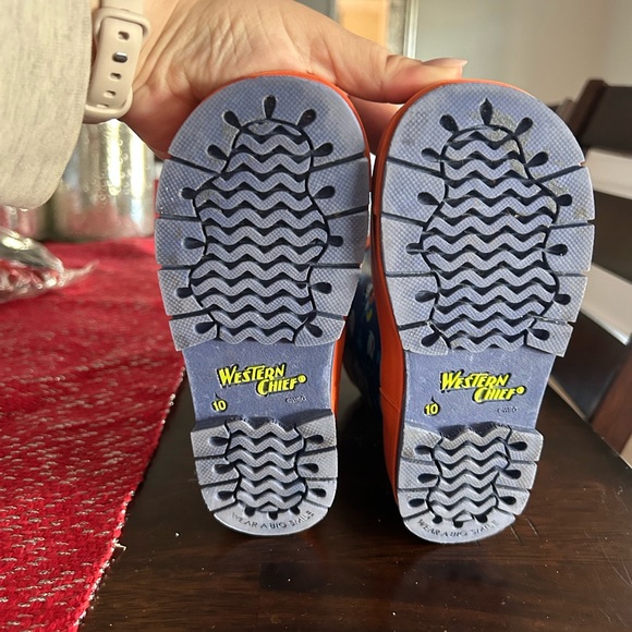 Kid’s Mickey Rain Boots - Picture 3 of 4